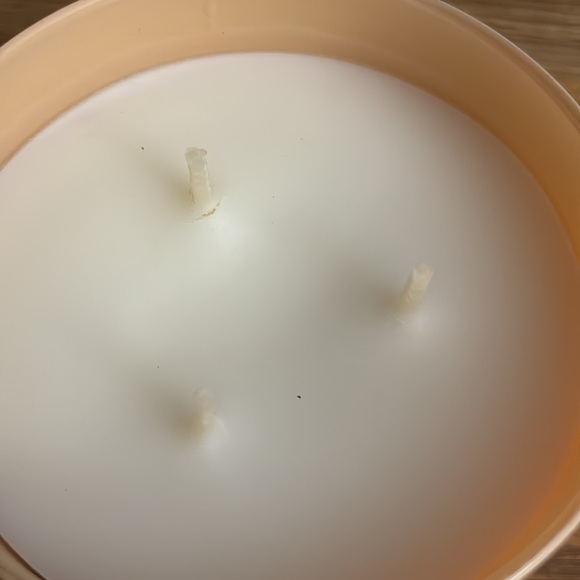 Bath and Body Works (White Barn) 3-wick candle Pumpkin Spice Latte - Picture 2 of 2